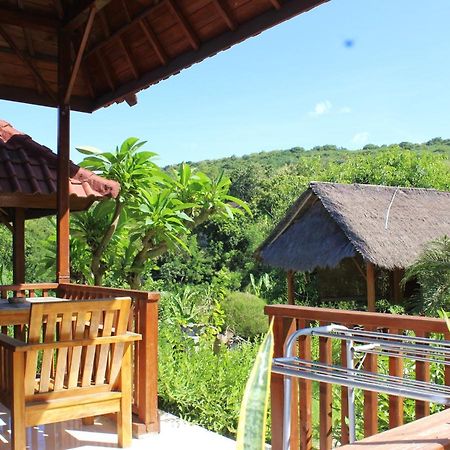Bamboo Bungalow Jungle View Batununggul Exterior foto